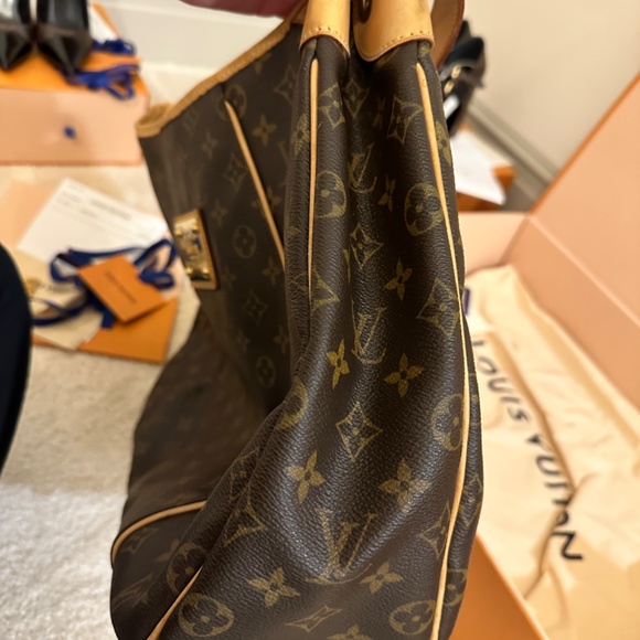 Louis Vuitton Galleria GM - Picture 14 of 15